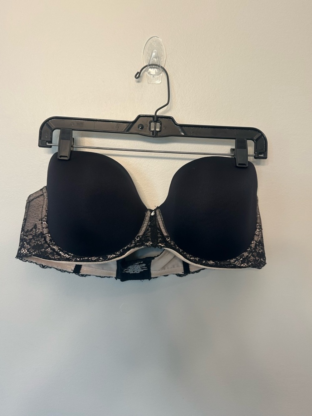 Torrid Strapless Black Lace Bra Size 40D